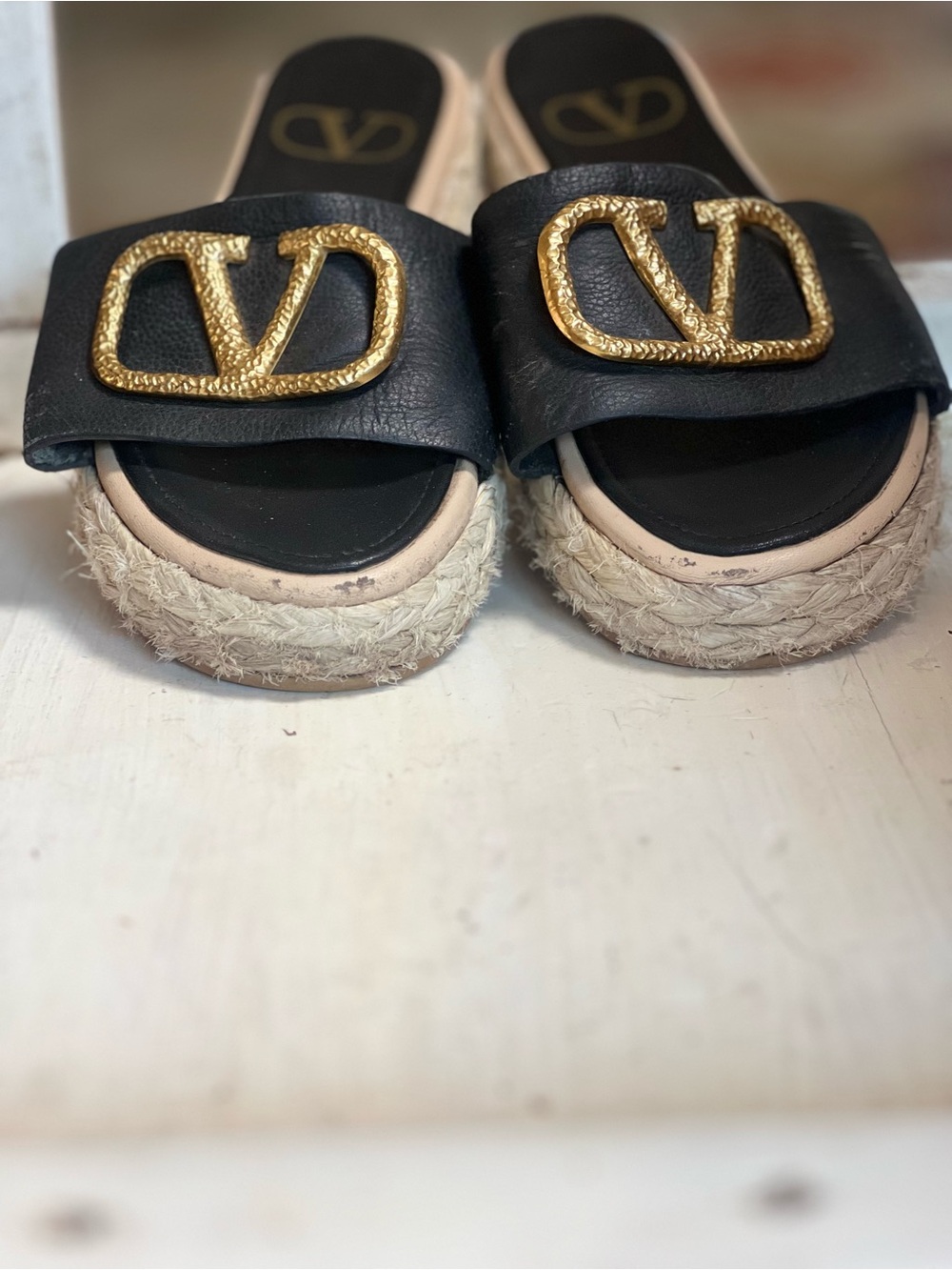 VALENTINO SANDALS SIZE 37 - Picture 3 of 4